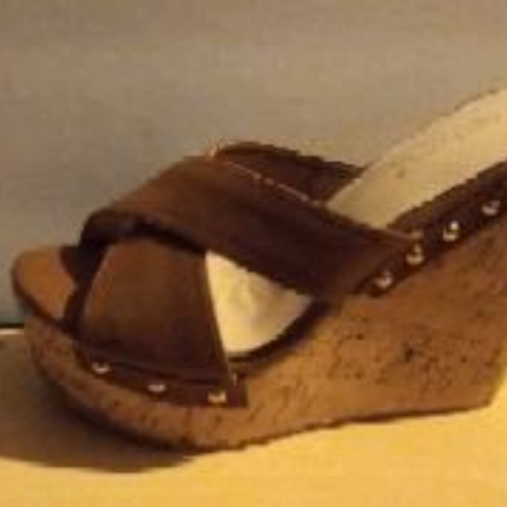 Shoes - Picture 4 of 5